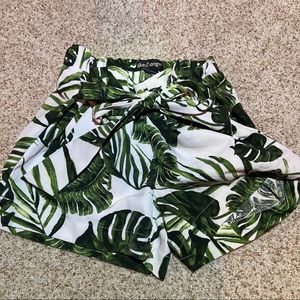 plant dress up shorts🌿🌱